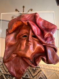 Opra d’arte maschera