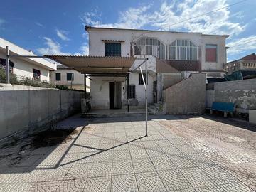 Rif.425 destra volturno - villa bifamiliare con gi