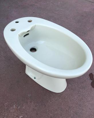 Bidet tre fori Richard Ginori color champagne