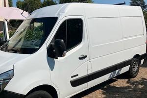 Nissan Nv 400
