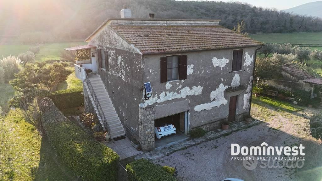 Rustico / Casale di 158 m² con 3 locali e box auto - Vista 4