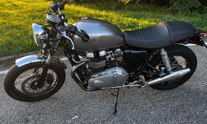 Triumph Thruxton 865 - 2011