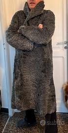 Pelliccia Astrakan grigio