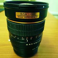 Obiettivo Samyang 85mm f/1.4 ASPH attacco Sony E