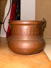 Pentola in rame larghezza 19 cm , h 16 cm