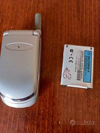 cellulare motorola silver v50
