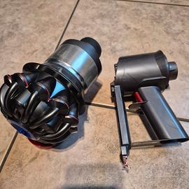 Dyson V8