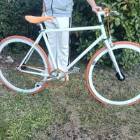 Bici a scatto fisso