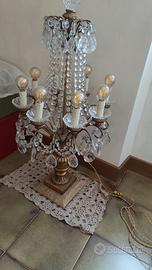 Lampada da tavolo mai usata