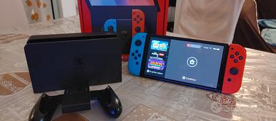 Nintendo Switch OLED perfetta con vetro temperato