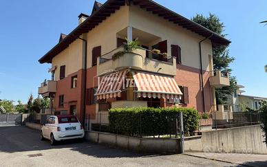 RIF. 043 - GRAZIOSO TRILOCALE CON BOX E GIARDINO D