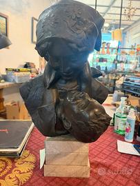 Maternità scultura