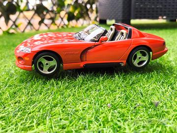 Modellino Dodge Vipera RT/10 del 1992 BBurago 1:18