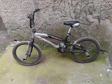 bicicletta freestyle