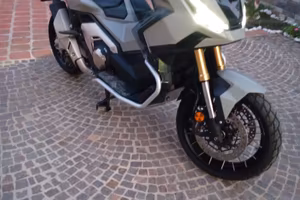 Honda xadv 750 aprile 2025 km 7000 zero sinistri