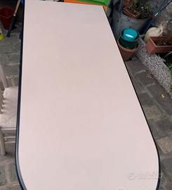 Tavolo stondato  per laboratori o sartorie