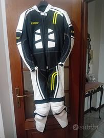 tuta intera moto