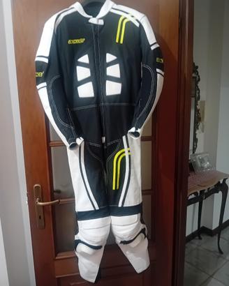tuta intera moto