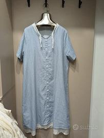 Vestito azzurro chiaro