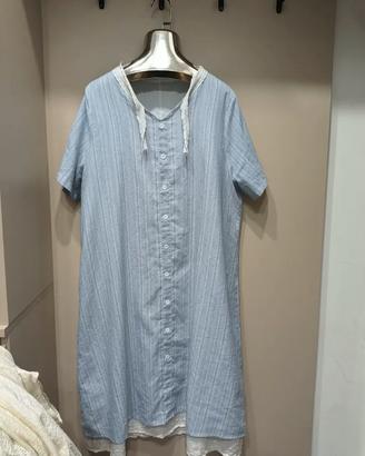 Vestito azzurro chiaro
