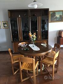 Tavolo rotondo con 6 sedie