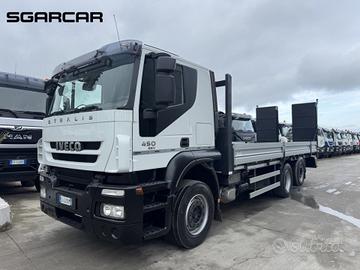Iveco Stralis 450 pianale con rampe 2011