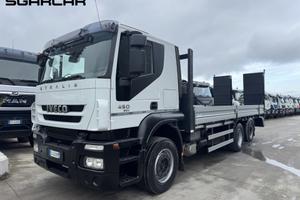 Iveco Stralis 450 pianale con rampe 2011