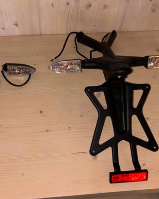 Portatarga per brutale 800 