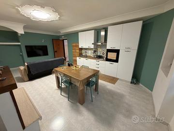 Trilocale panoramico in parco cod.107