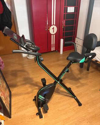 cyclette ripiegabile con braccioli