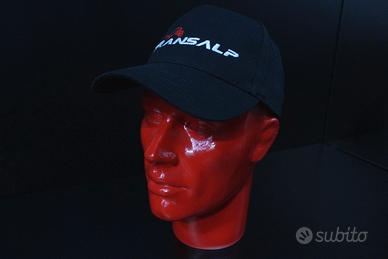 Cappellino ricamato TRANSALP in cotone nero .