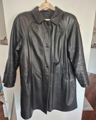 Cappotto in pelle nera