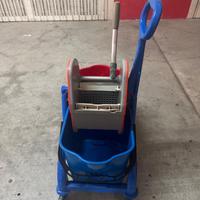 Carrelli professionali per pulizie