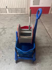 Carrelli professionali per pulizie