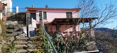 Casa in Località Pegui Calice al Cornoviglio