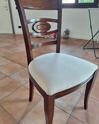 Sedie in legno massello di noce