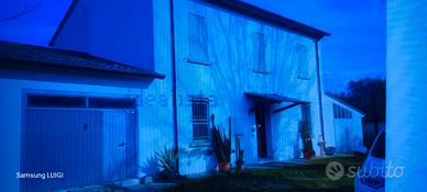 Casa indipendente con stradone privato