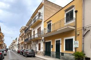 CASA INDIPENDENTE A CINISI
