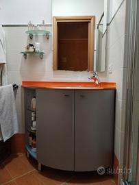 mobiletto bagno con lavandino