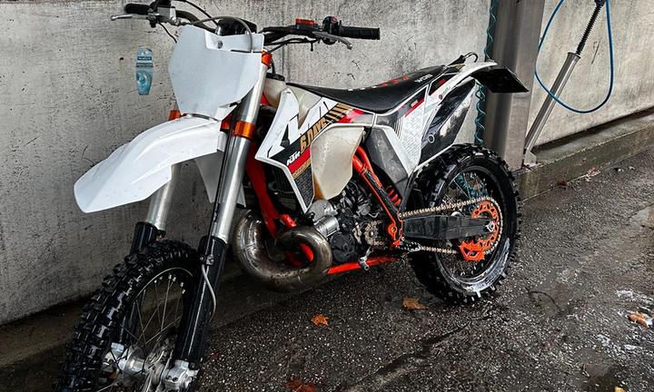 KTM EXC 250 leggere descrizione