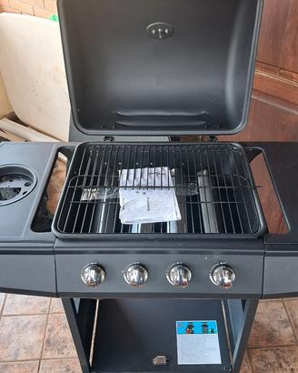 barbecue nuovo mai usato a gas