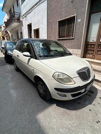 Lancia y