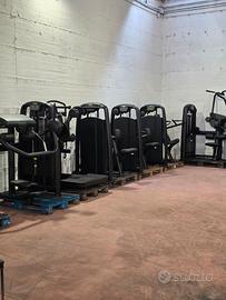 Macchinari technogym selection palestra 