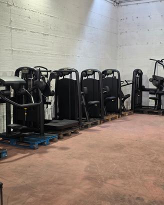 Macchinari technogym selection palestra 