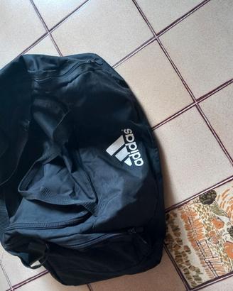 BORSOE ADIDAS COME NUOVO