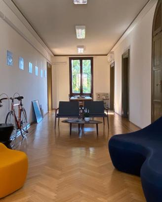 Studio con spazio disponibile per lavoro in team