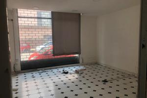 Ampio locale con agibilità