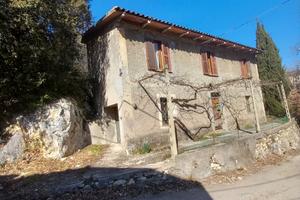 CASA INDIPENDENTE con terreno