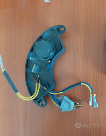 Regolatore di tensione per generatore