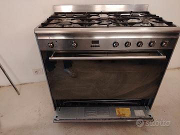 cucina estetica smeg 5 fuochi forno termoventilato